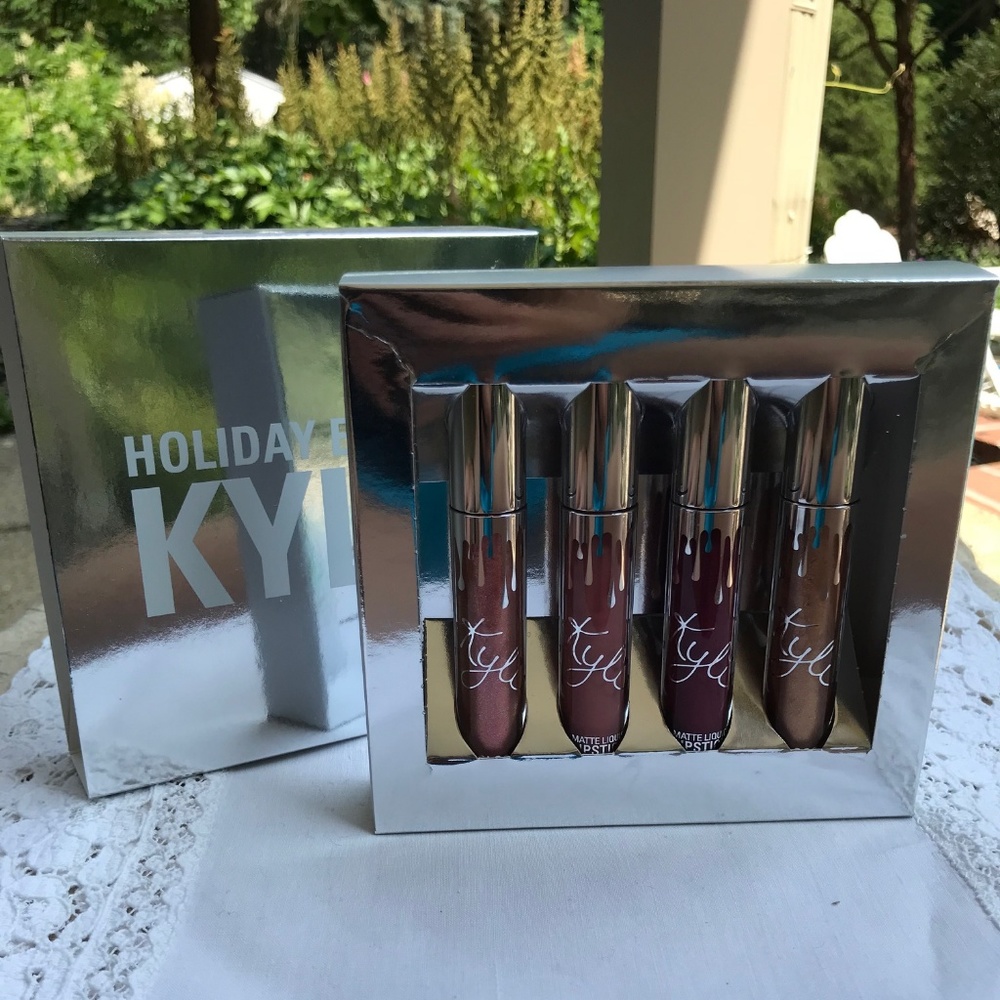 Kylie Cosmetics Holiday 2016 Lip Kit (full size)
